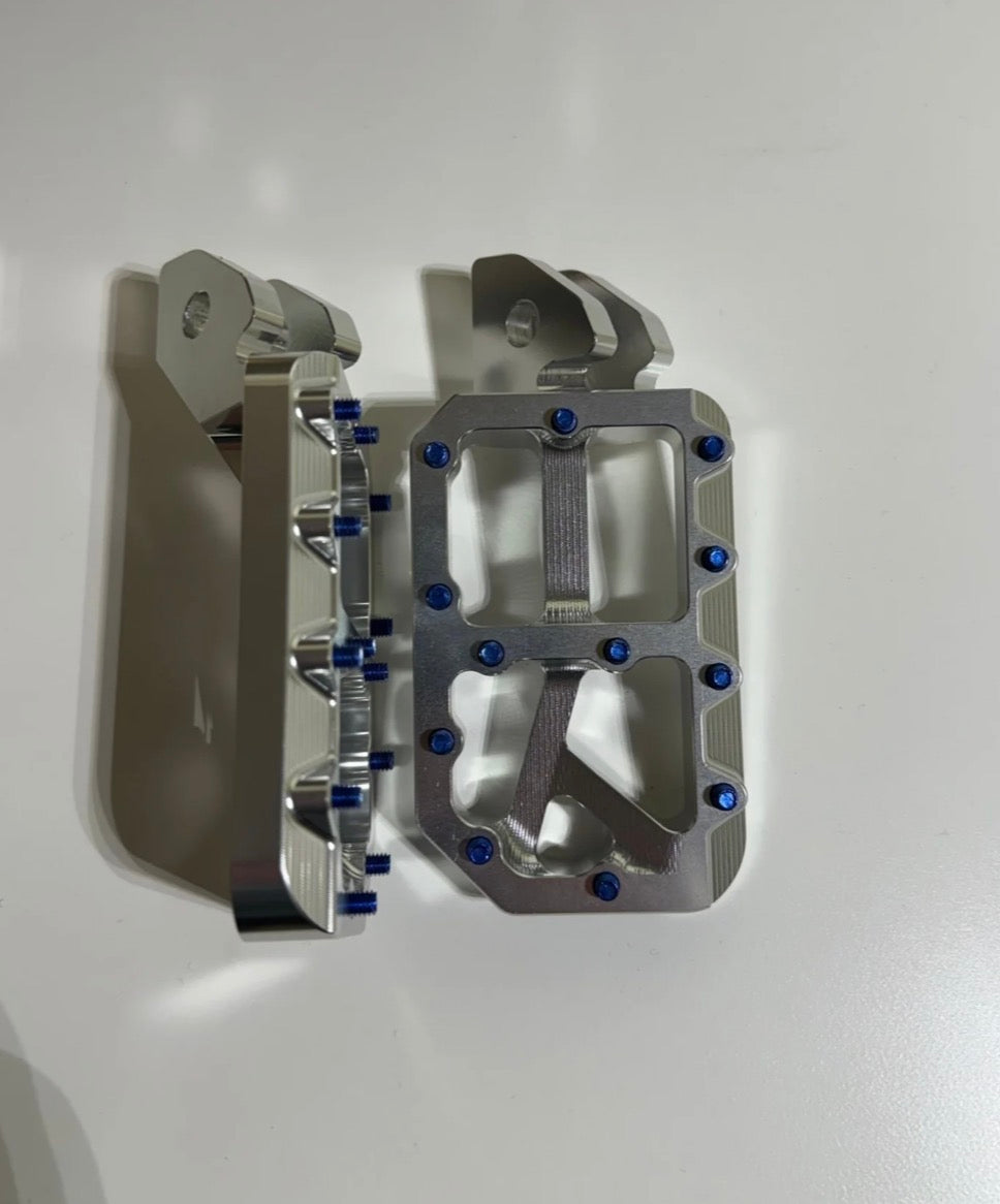 All emoto titanium pegs