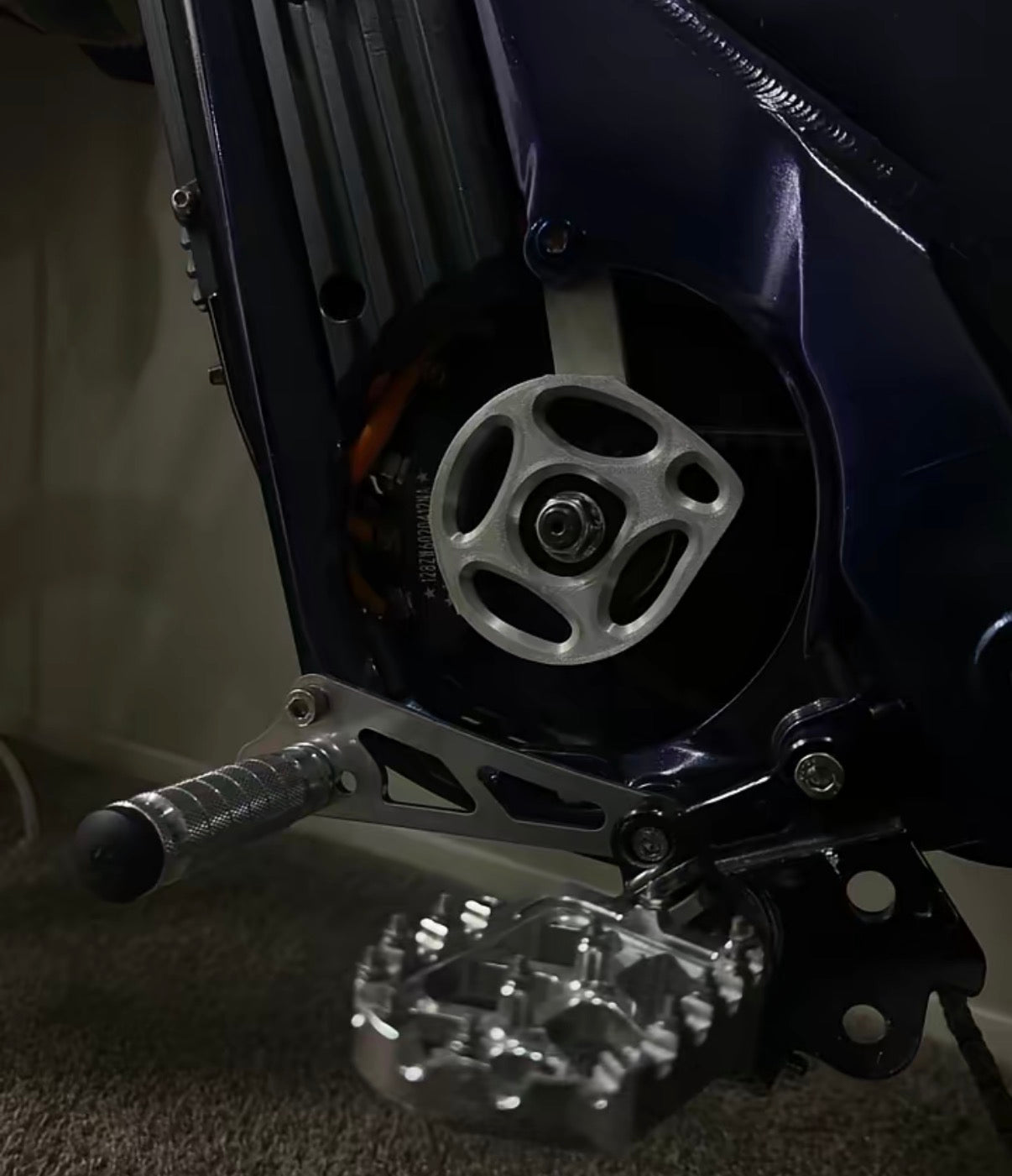 Talaria x3 motor cover “chrome”