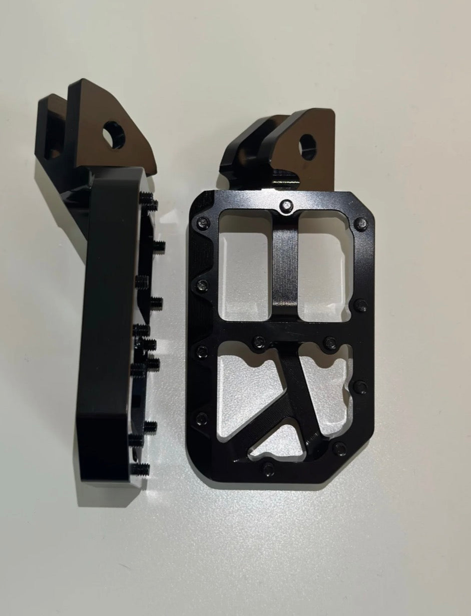 All emoto titanium pegs